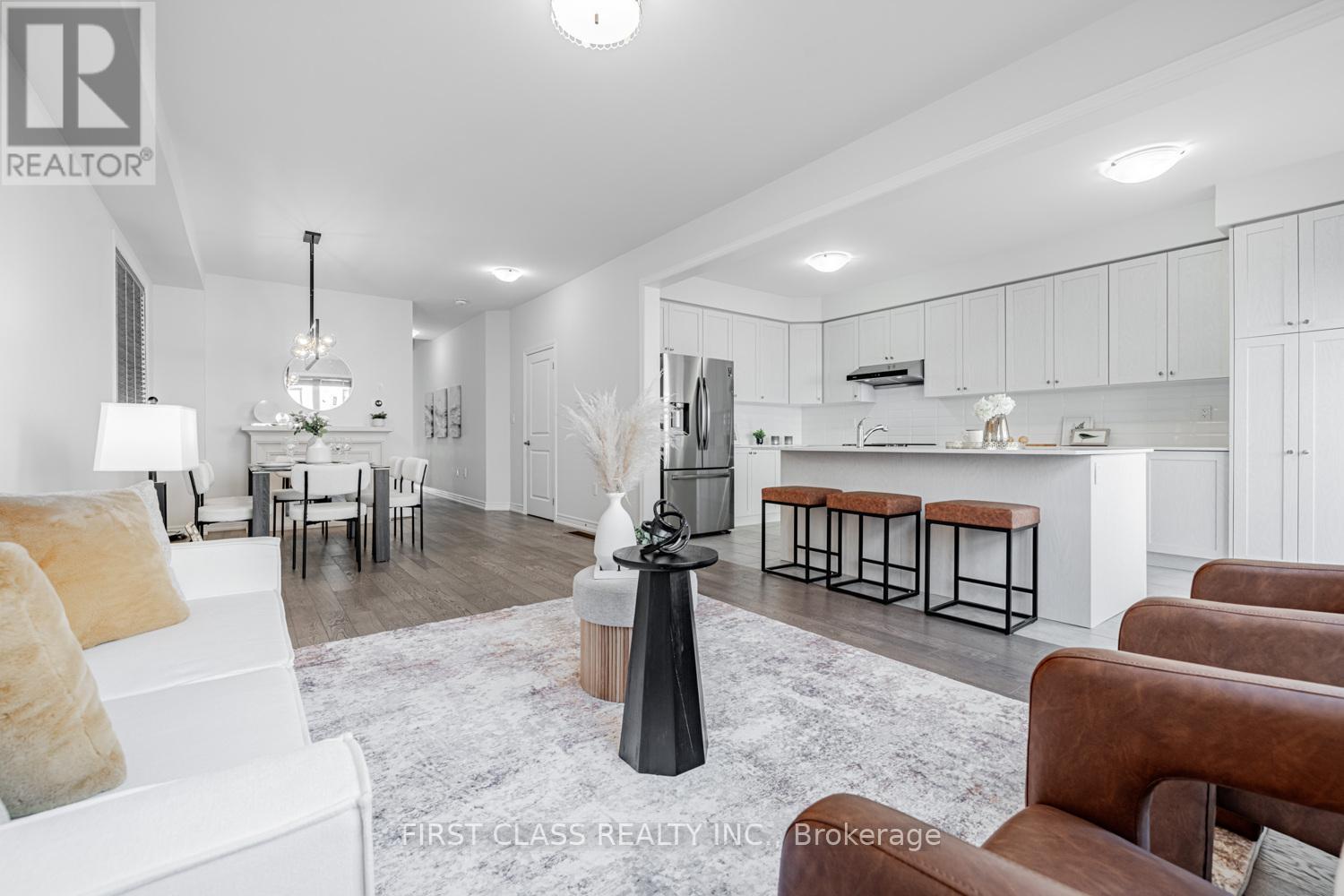 38 Hewison Avenue, Richmond Hill, Ontario  L4S 0J1 - Photo 12 - N12403726