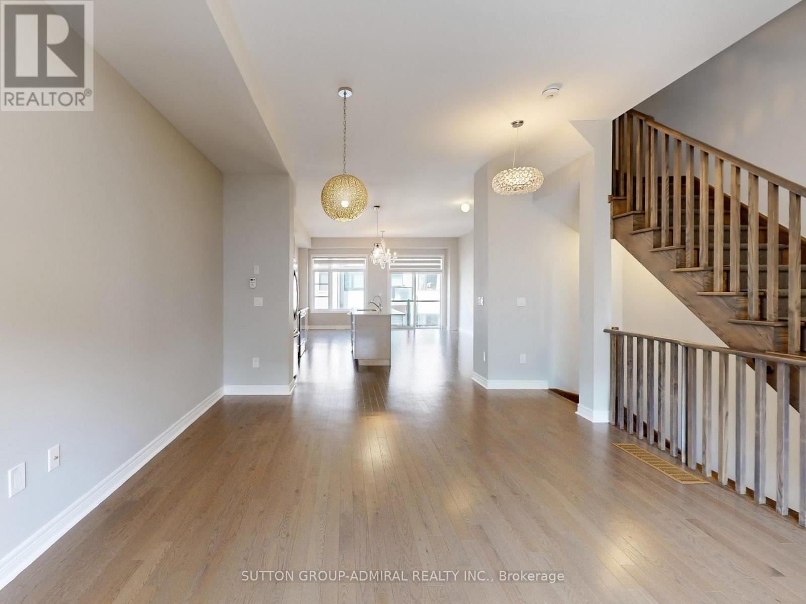70 Laskin Drive, Vaughan, Ontario  L6A 5A4 - Photo 11 - N12403485
