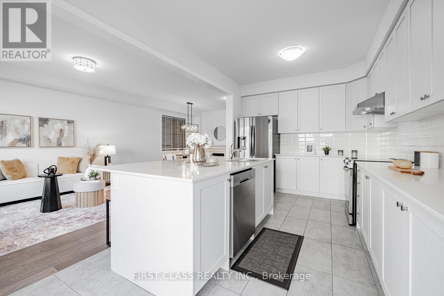 38 Hewison Avenue, Richmond Hill, Ontario  L4S 0J1 - Photo 16 - N12403726