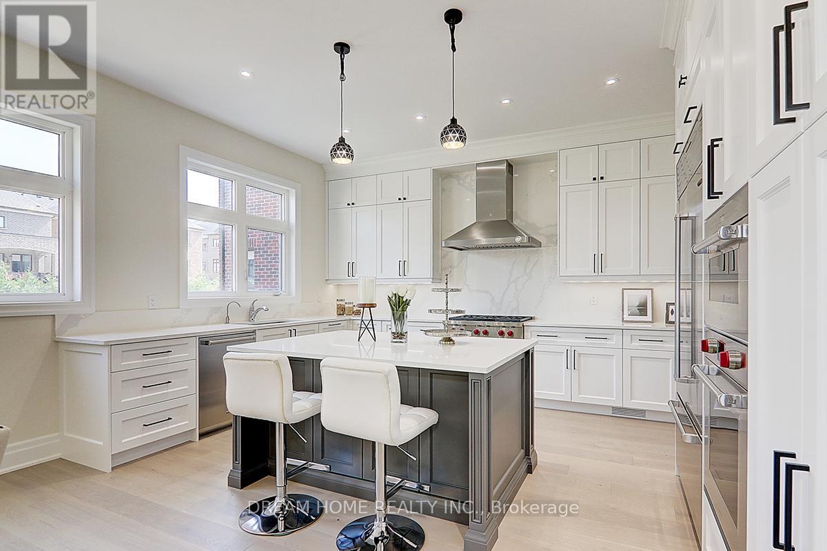 459 Via Romano Boulevard, Vaughan (Patterson), Ontario  L6A 5A5 - Photo 11 - N12404177