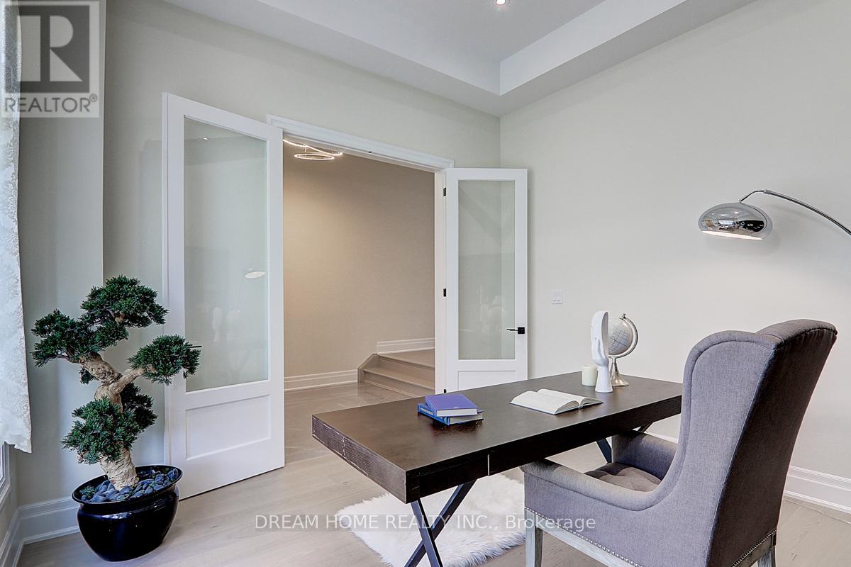 459 Via Romano Boulevard, Vaughan (Patterson), Ontario  L6A 5A5 - Photo 13 - N12404177