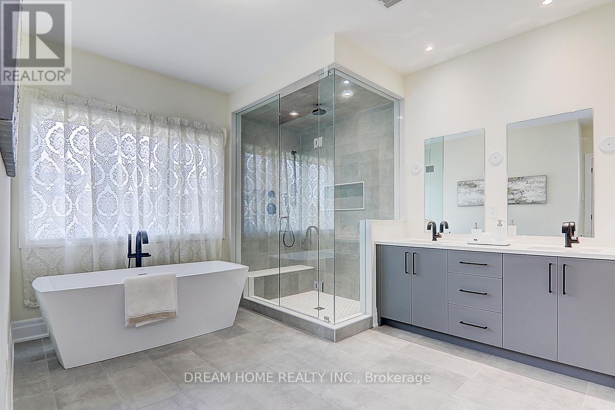 459 Via Romano Boulevard, Vaughan (Patterson), Ontario  L6A 5A5 - Photo 33 - N12404177