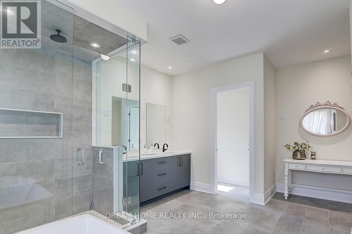 459 Via Romano Boulevard, Vaughan (Patterson), Ontario  L6A 5A5 - Photo 34 - N12404177