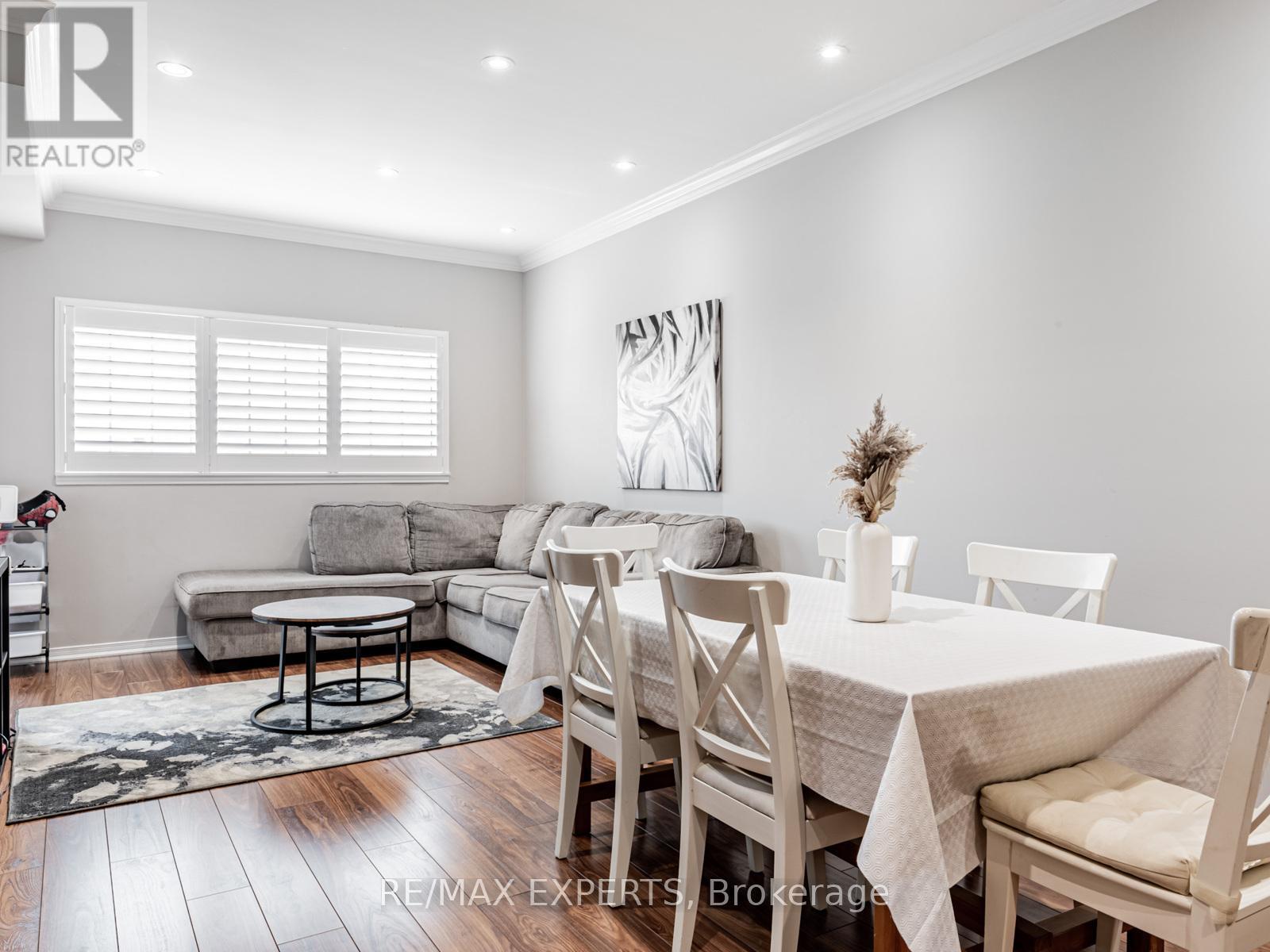 310 - 9451 JANE STREET, Vaughan, Ontario