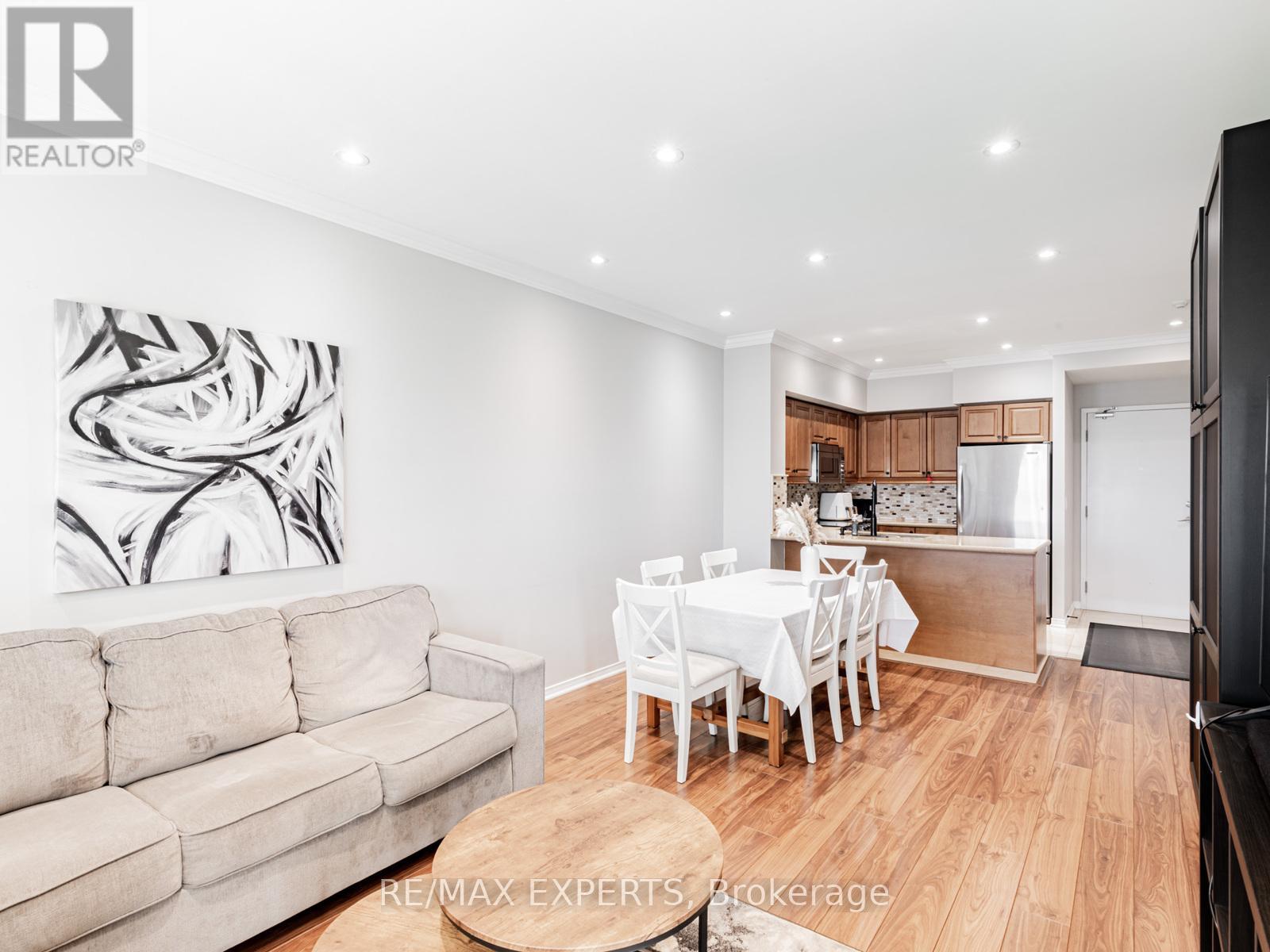 310 - 9451 Jane Street, Vaughan (Maple), Ontario  L6A 4J1 - Photo 12 - N12404243