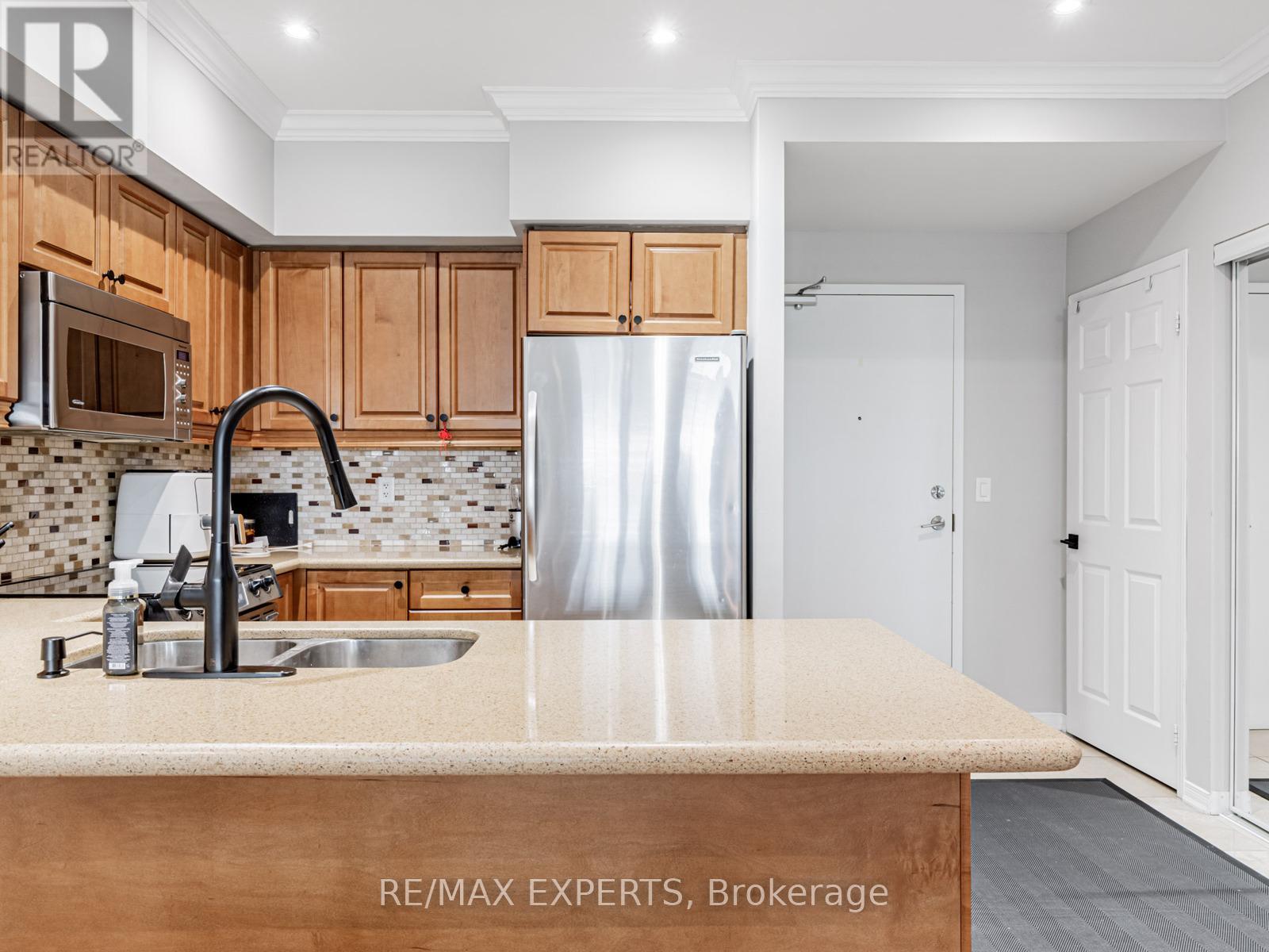 310 - 9451 Jane Street, Vaughan (Maple), Ontario  L6A 4J1 - Photo 7 - N12404243