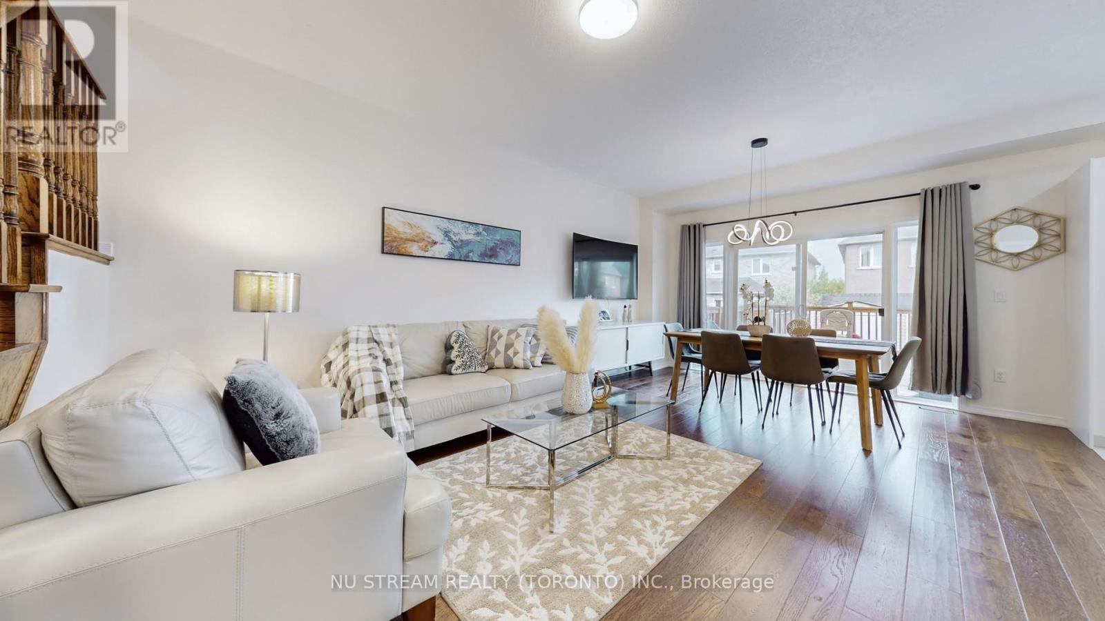 29 Todman Lane, Markham, Ontario  L6E 0C8 - Photo 7 - N12404250