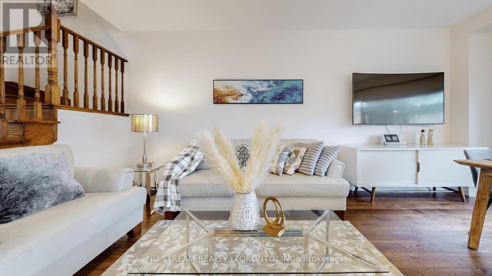 29 Todman Lane, Markham, Ontario  L6E 0C8 - Photo 8 - N12404250