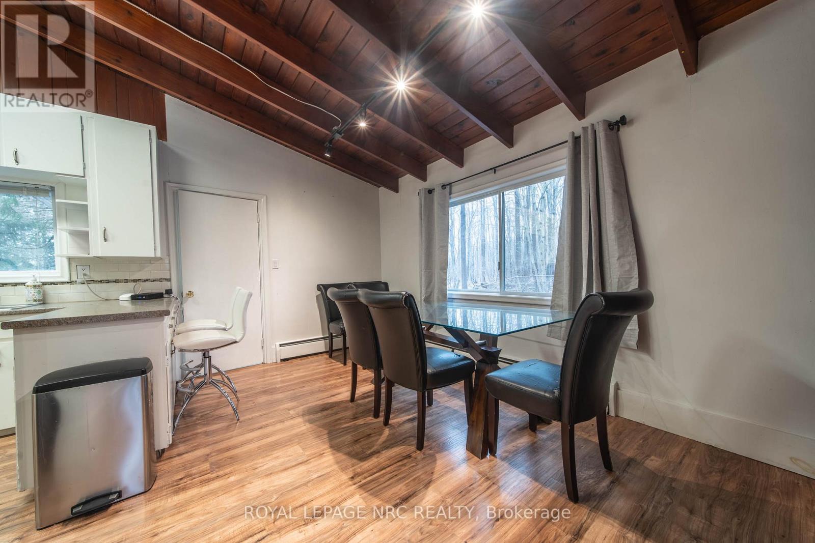 163 Maple Leaf Avenue N, Fort Erie, Ontario  L0S 1N0 - Photo 9 - X12404285
