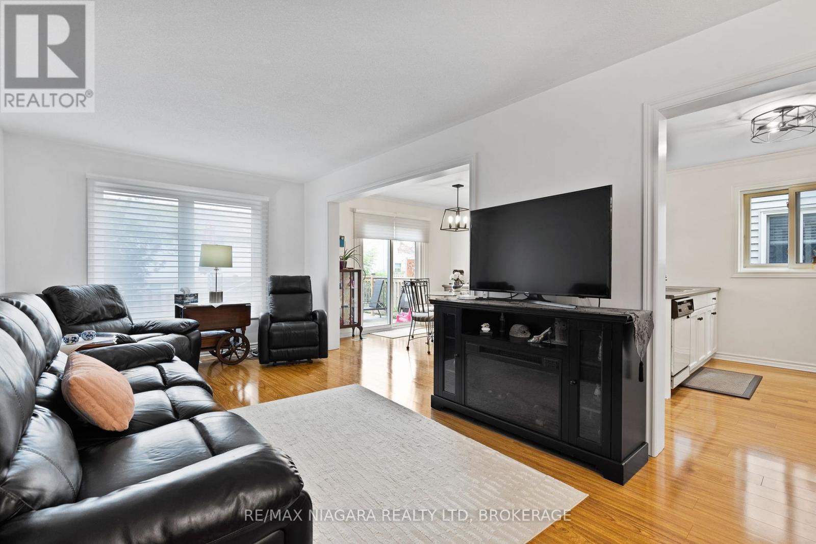 11 Terrama Court, St. Catharines, Ontario  L2S 3X1 - Photo 11 - X12404318