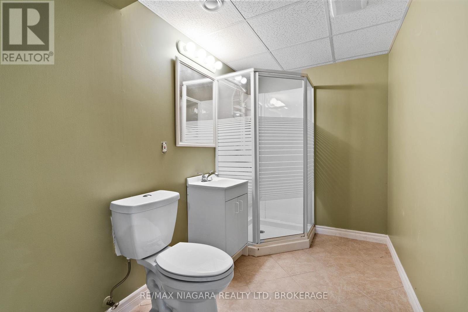 11 Terrama Court, St. Catharines, Ontario  L2S 3X1 - Photo 19 - X12404318