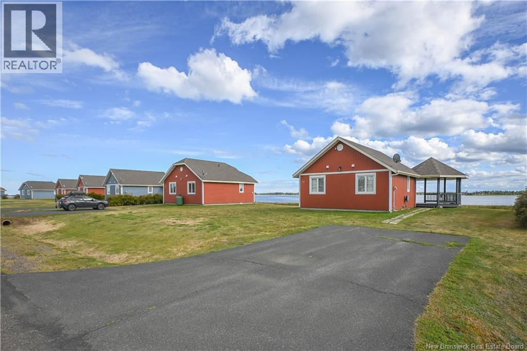 11 Rue De La Marée Street, Tracadie, New Brunswick  E1X 4S9 - Photo 2 - NB126723