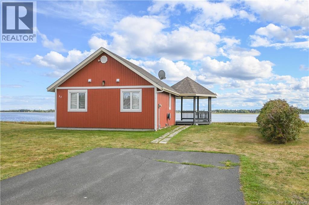 11 rue de la Marée Street, Tracadie, New Brunswick