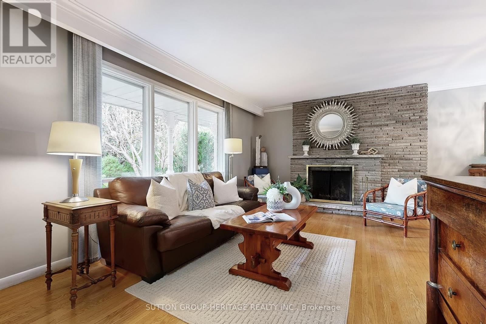 17 Brenham Crescent, Toronto, Ontario  M2M 2K9 - Photo 3 - C12396401
