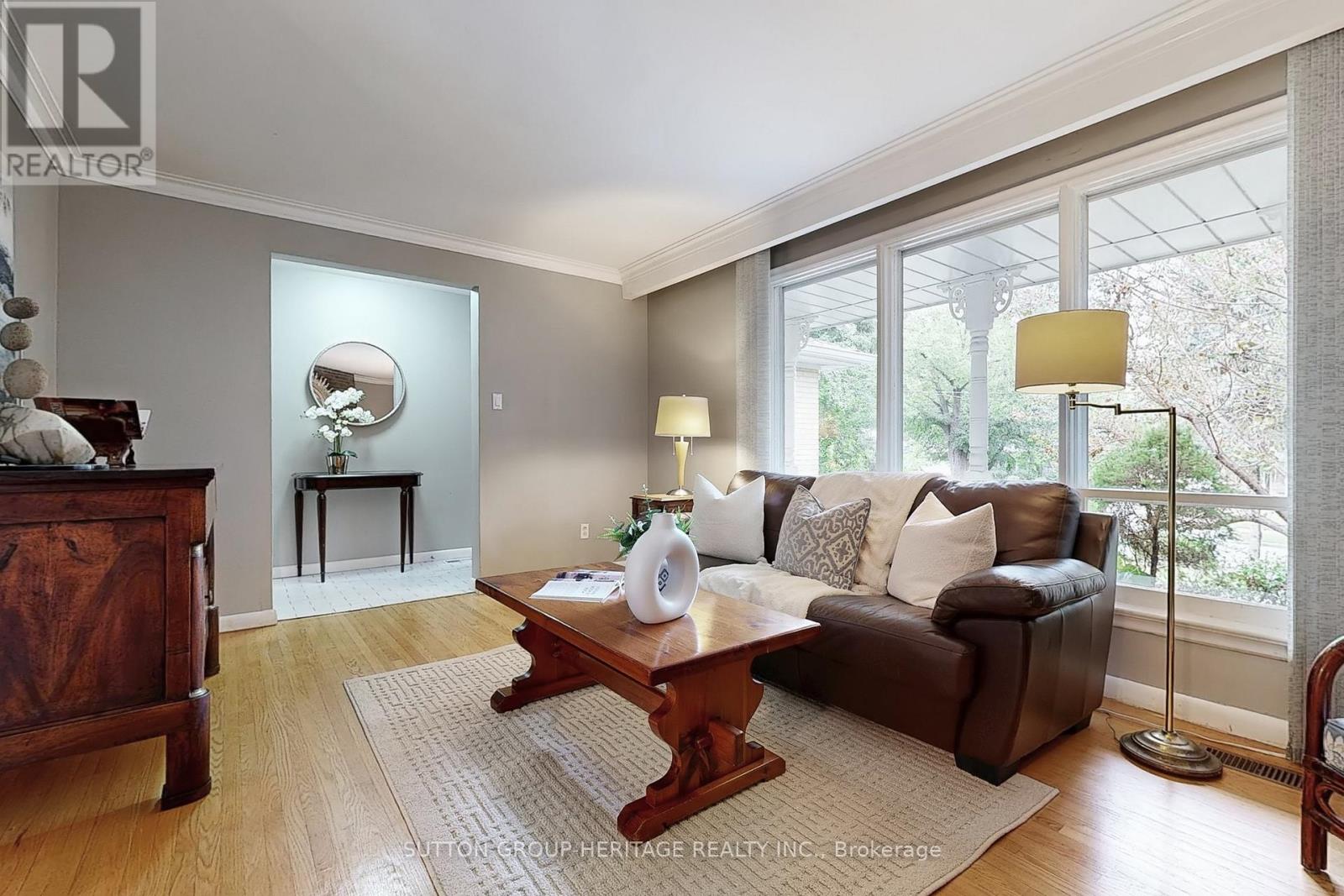 17 Brenham Crescent, Toronto, Ontario  M2M 2K9 - Photo 5 - C12396401