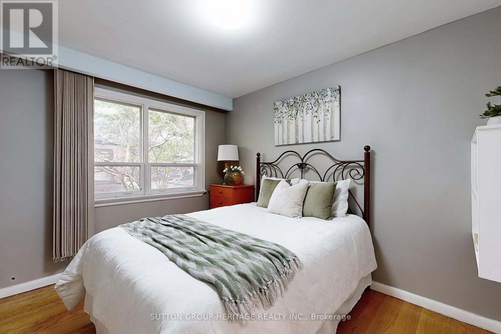 17 Brenham Crescent, Toronto, Ontario  M2M 2K9 - Photo 17 - C12396401