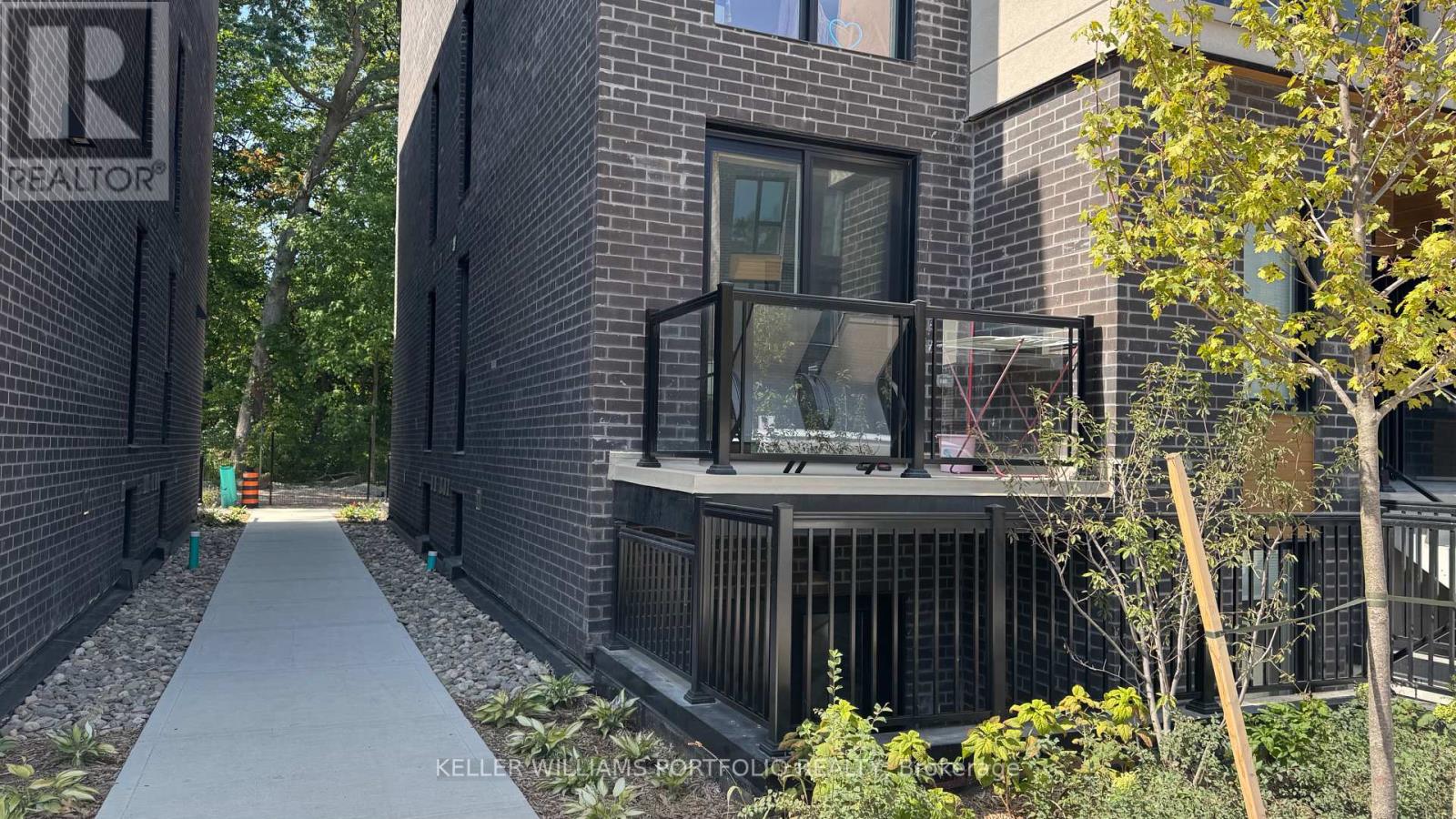 20 - 172 Clonmore Drive, Toronto, Ontario  M1N 1Y1 - Photo 2 - E12353319