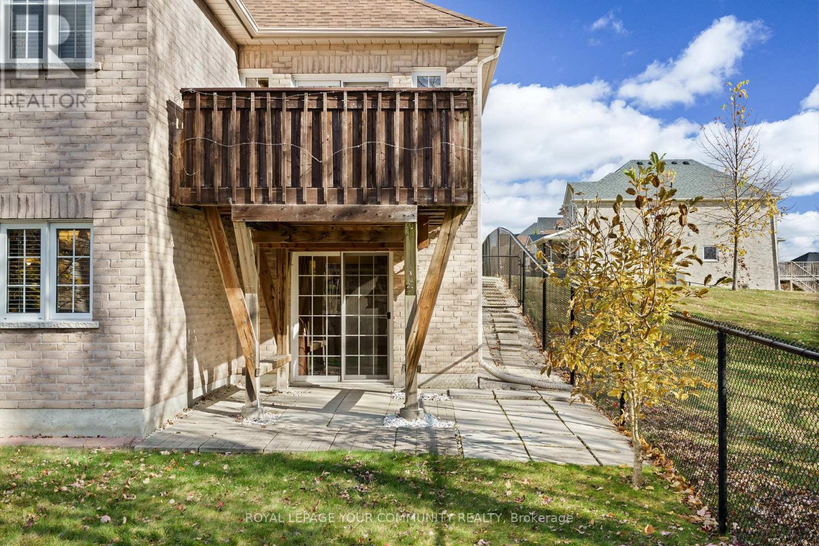 18 Glendower Crescent, Georgina, Ontario  L4P 0A5 - Photo 36 - N12390908
