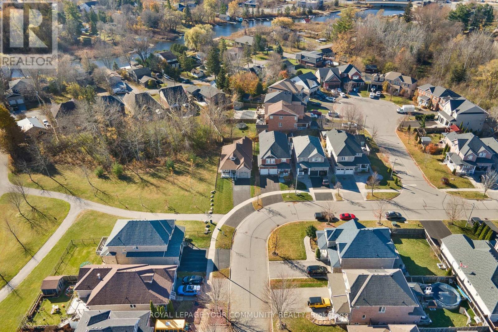 18 Glendower Crescent, Georgina, Ontario  L4P 0A5 - Photo 47 - N12390908