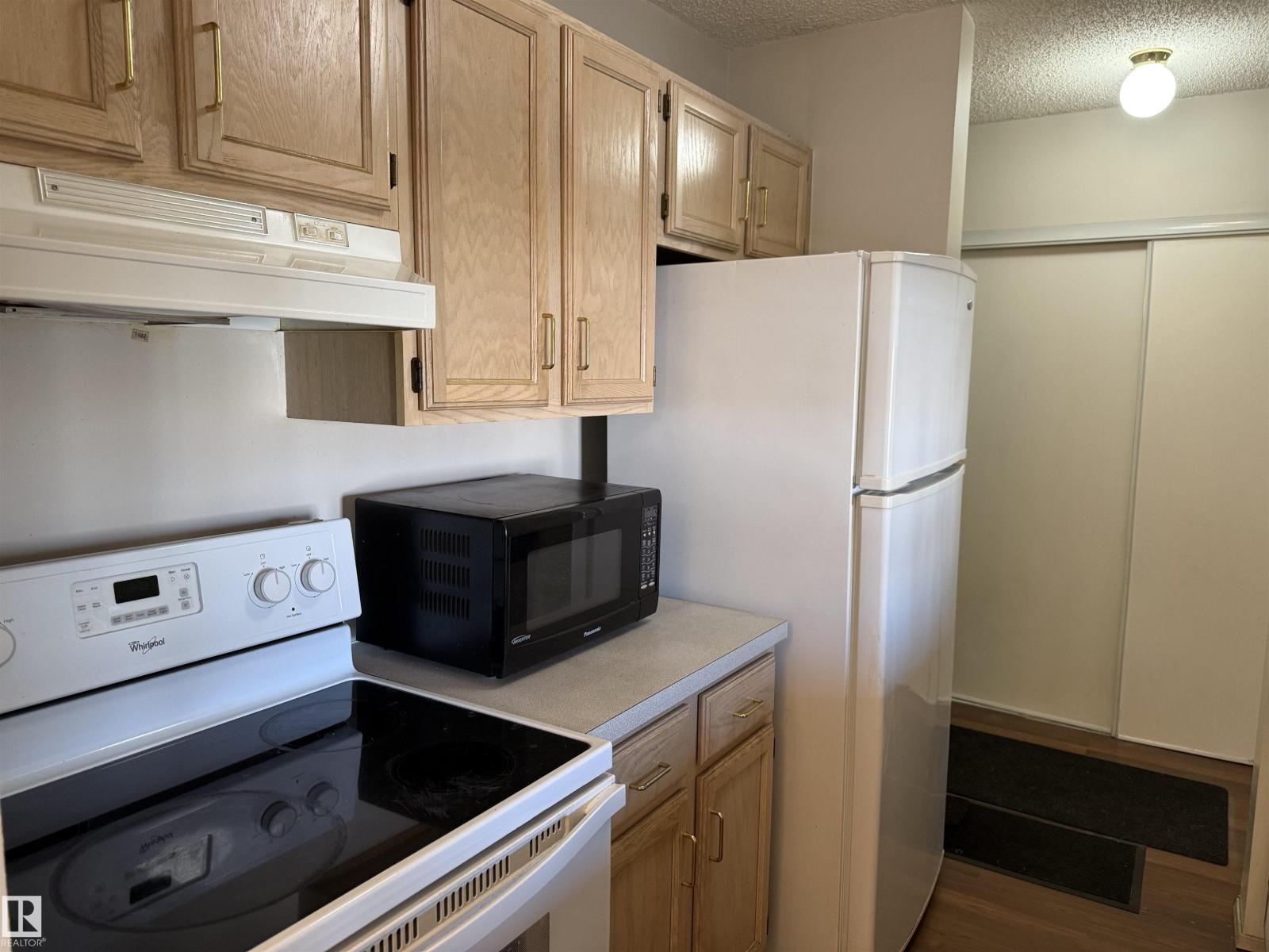 #412 5005 31 Av Nw, Edmonton, Alberta  T6L 6S6 - Photo 4 - E4454646