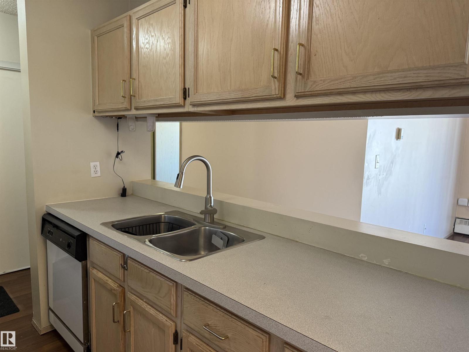 #412 5005 31 Av Nw, Edmonton, Alberta  T6L 6S6 - Photo 7 - E4454646