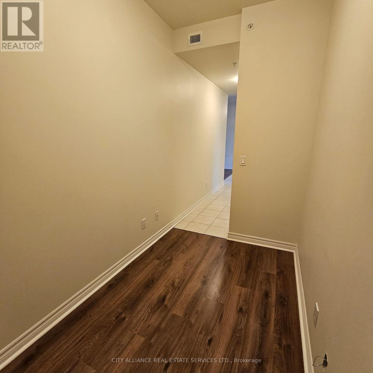 512 - 2522 Keele Street, Toronto, Ontario  M6L 2N8 - Photo 27 - W12404123
