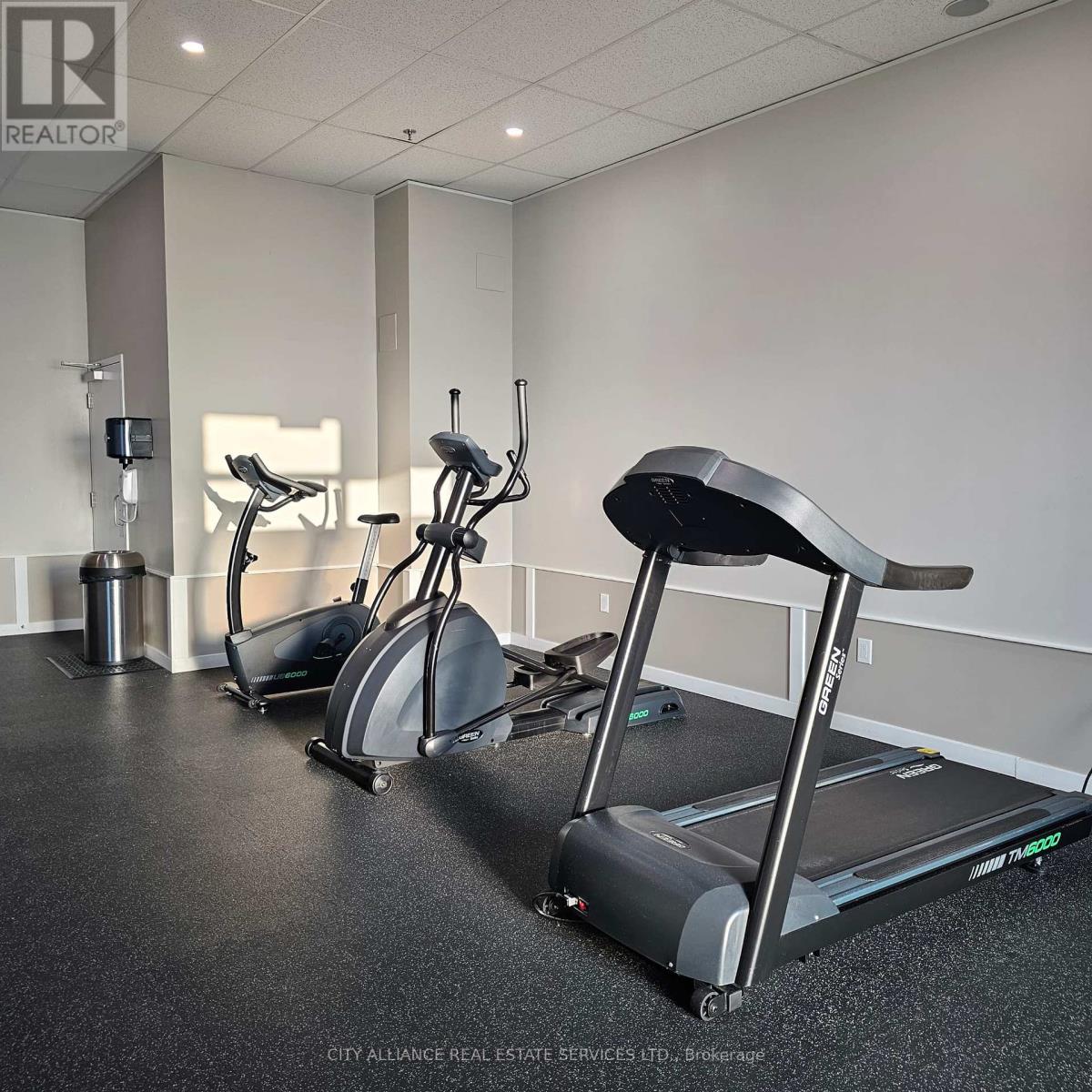 512 - 2522 Keele Street, Toronto, Ontario  M6L 2N8 - Photo 29 - W12404123
