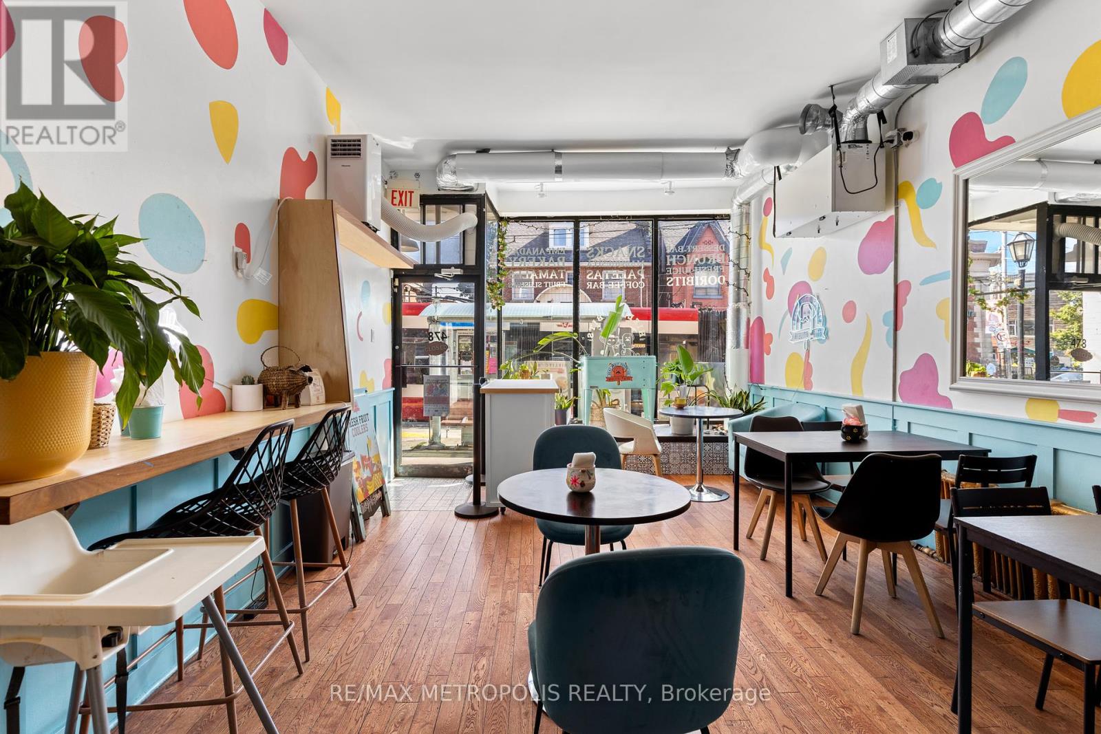 478 Roncesvalles Avenue, Toronto, Ontario  M6R 2N5 - Photo 10 - W12404148