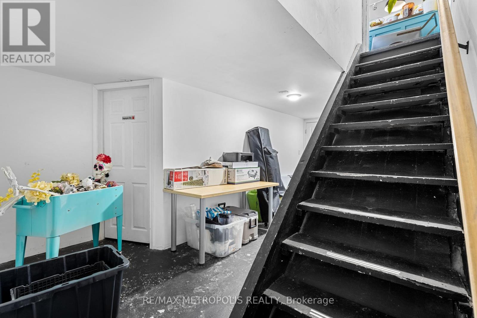478 Roncesvalles Avenue, Toronto, Ontario  M6R 2N5 - Photo 26 - W12404148