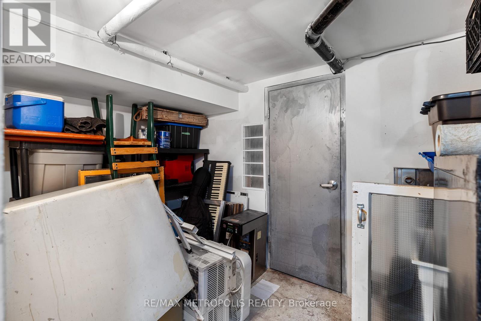 478 Roncesvalles Avenue, Toronto, Ontario  M6R 2N5 - Photo 28 - W12404148
