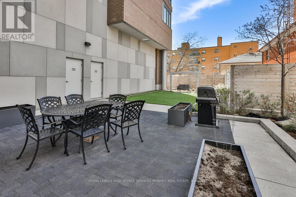 401 - 8 Ann Street, Mississauga (Port Credit), Ontario  L5G 3E6 - Photo 18 - W12404252