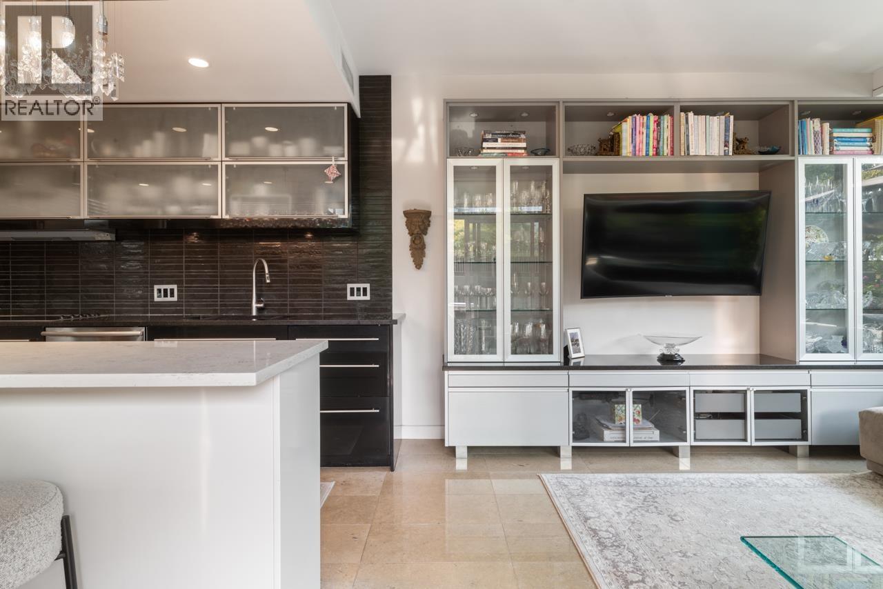 102 1717 Bayshore Drive, Vancouver, British Columbia  V6G 3H3 - Photo 12 - R3047646