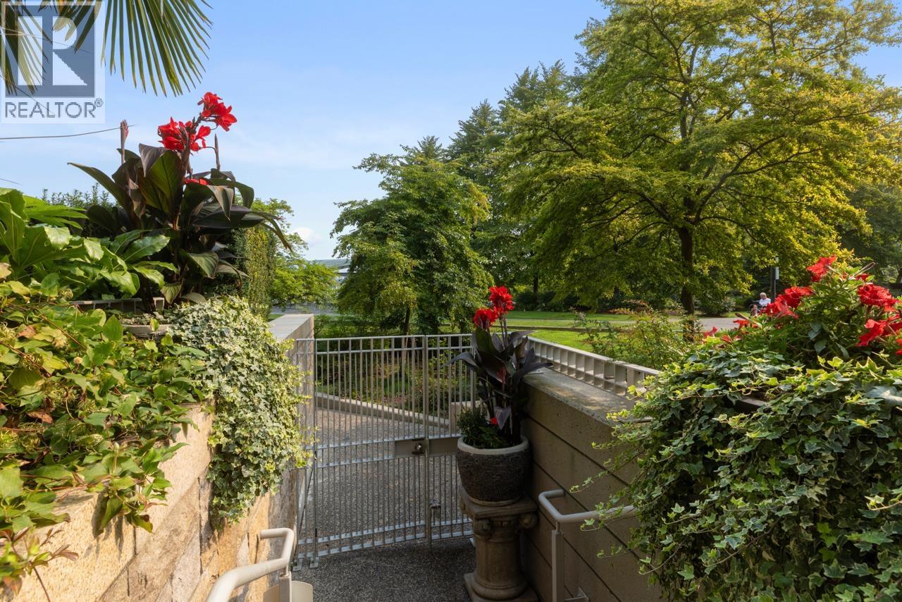 Property at 102 1717 BAYSHORE DRIVE image 3