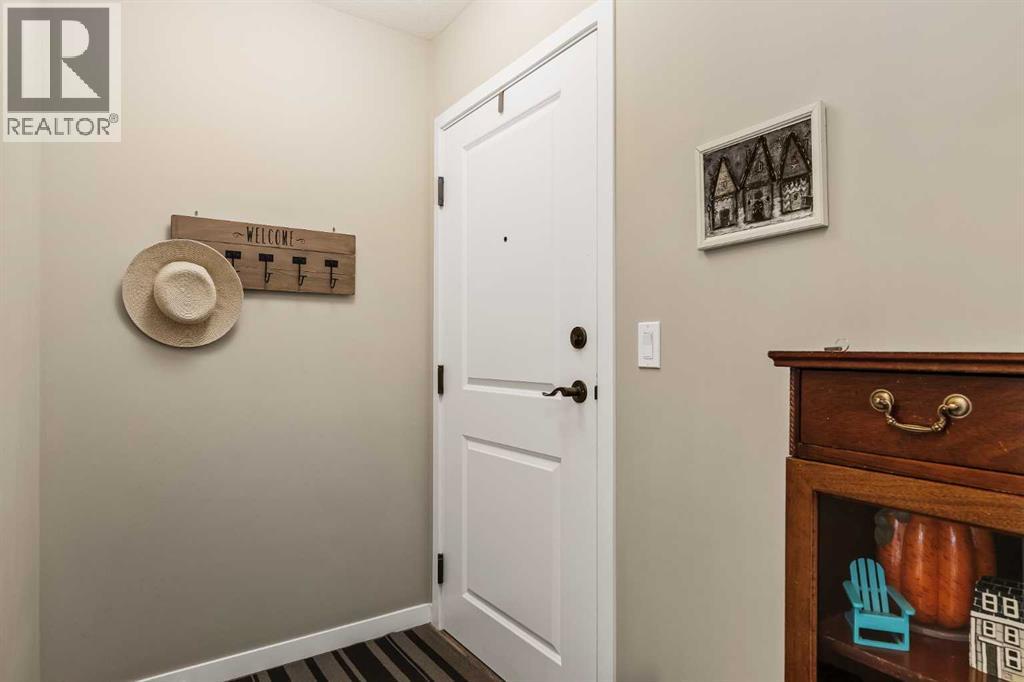 204, 10 Mahogany Mews Se, Calgary, Alberta  T3M 2R1 - Photo 3 - A2252765