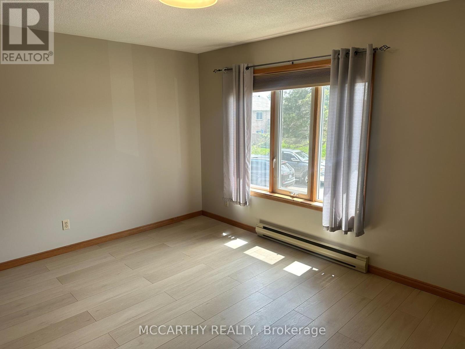 A - 217 Sarah Court, Shelburne, Ontario  L9V 2Z8 - Photo 8 - X12404102