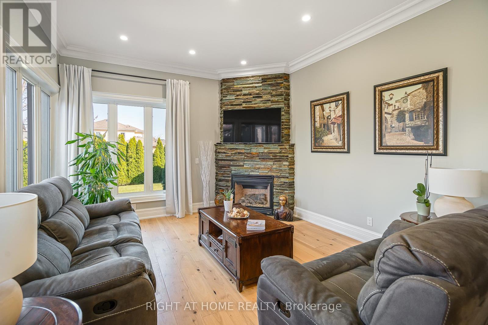 7 Sandalwood Crescent, Niagara-On-The-Lake (St. Davids), Ontario  L0S 1P0 - Photo 19 - X12404133