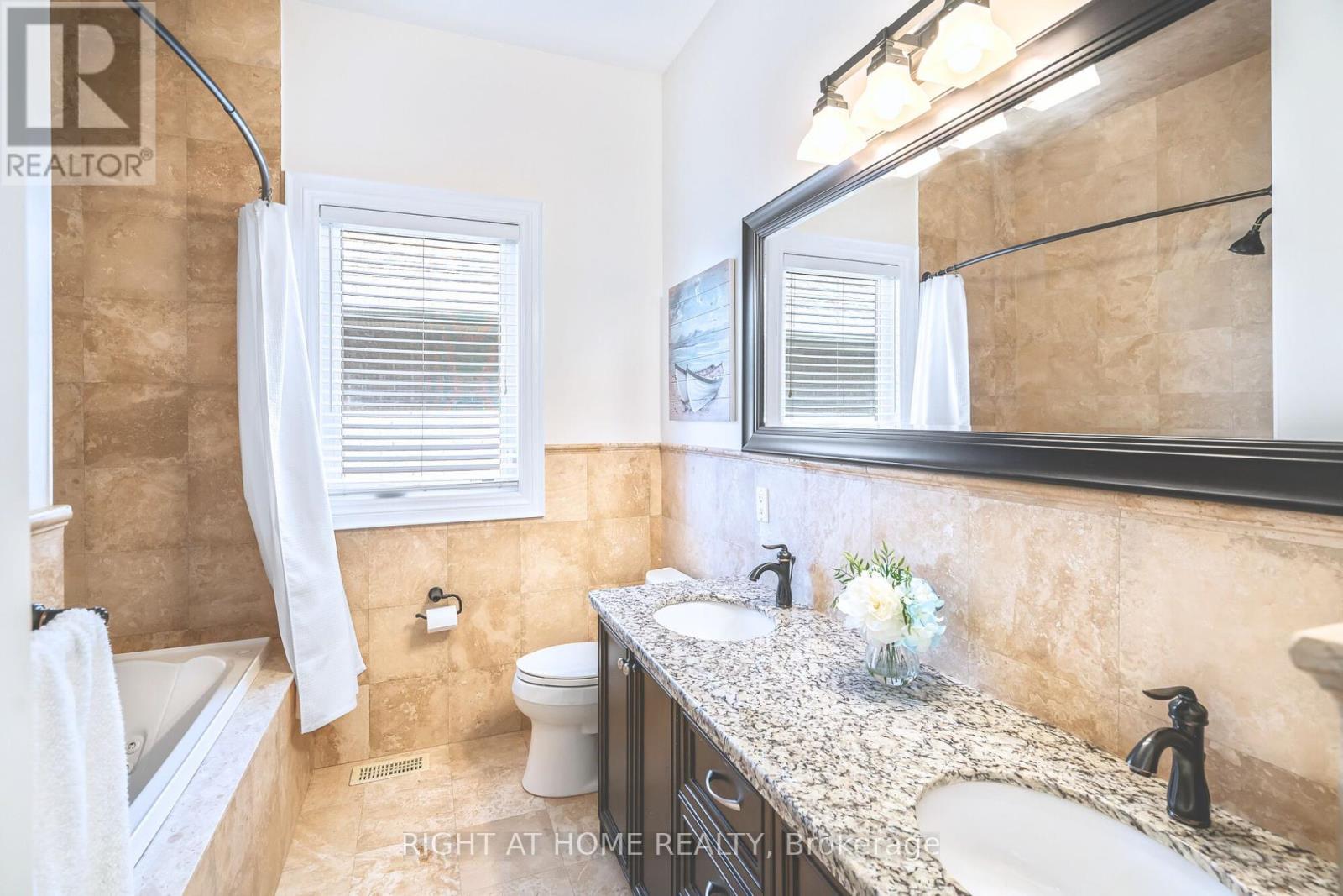 7 Sandalwood Crescent, Niagara-On-The-Lake (St. Davids), Ontario  L0S 1P0 - Photo 22 - X12404133