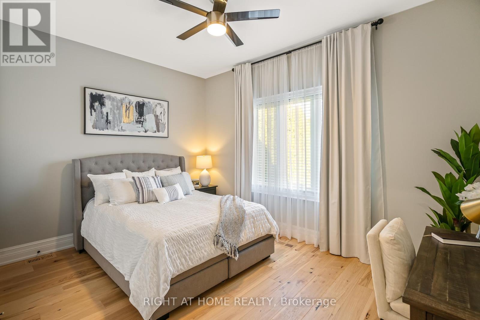 7 Sandalwood Crescent, Niagara-On-The-Lake (St. Davids), Ontario  L0S 1P0 - Photo 27 - X12404133