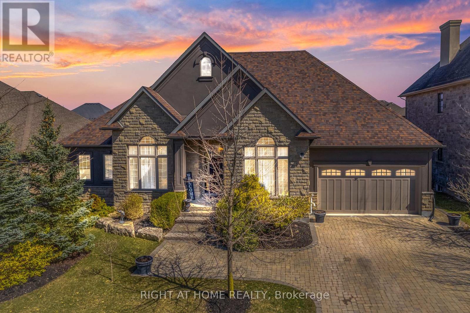 7 Sandalwood Crescent, Niagara-On-The-Lake (St. Davids), Ontario  L0S 1P0 - Photo 3 - X12404133