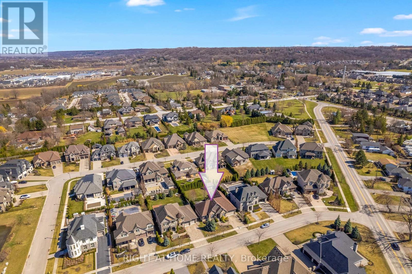 7 Sandalwood Crescent, Niagara-On-The-Lake (St. Davids), Ontario  L0S 1P0 - Photo 48 - X12404133