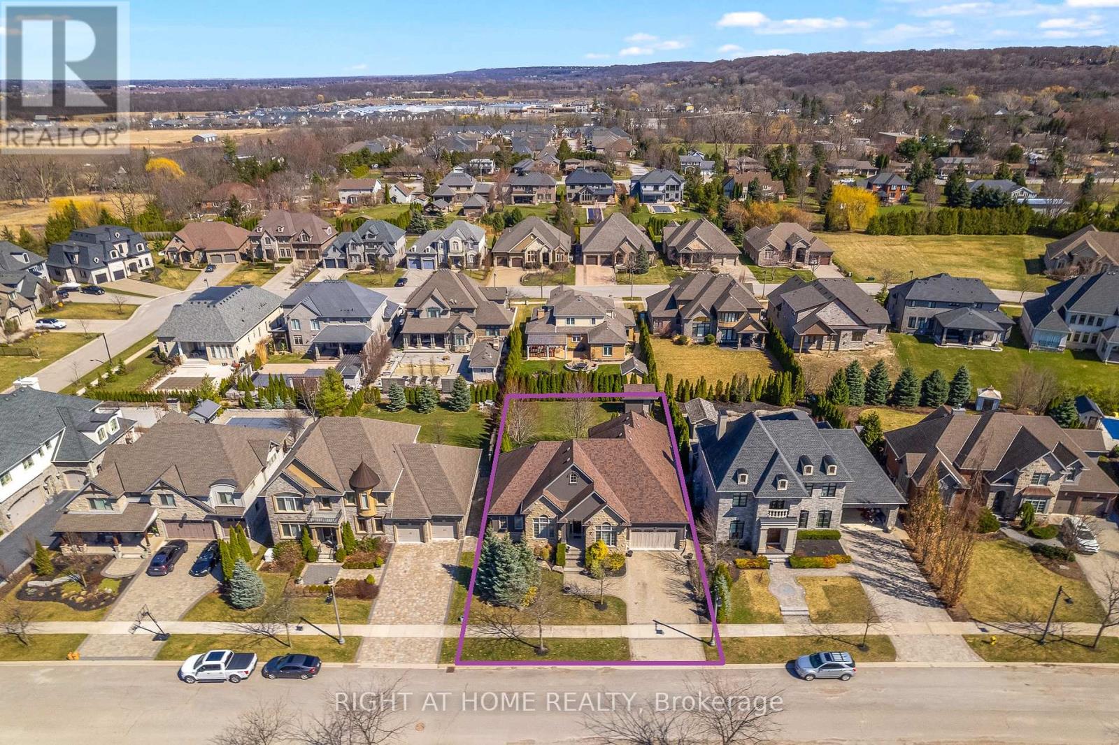 7 Sandalwood Crescent, Niagara-On-The-Lake (St. Davids), Ontario  L0S 1P0 - Photo 49 - X12404133