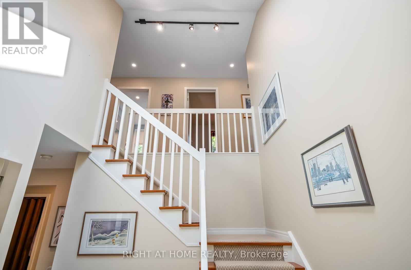 13 Oak Drive, Niagara-On-The-Lake, Ontario  L0S 1J0 - Photo 11 - X12404217