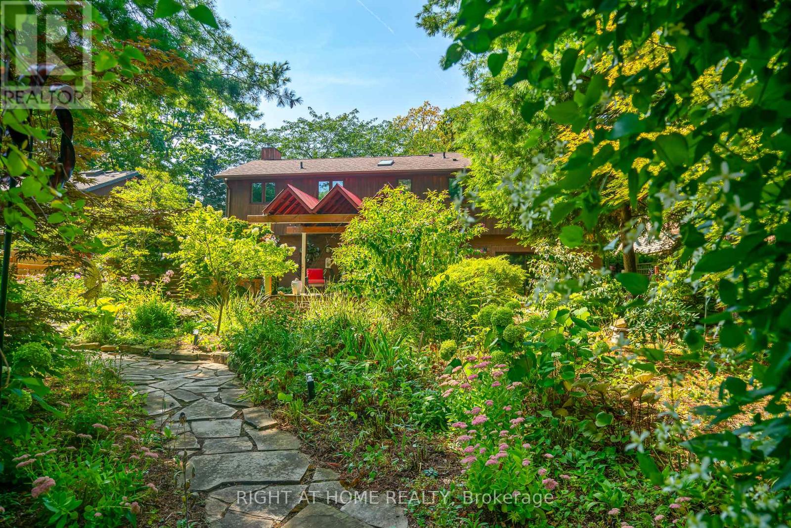 13 Oak Drive, Niagara-On-The-Lake, Ontario  L0S 1J0 - Photo 42 - X12404217
