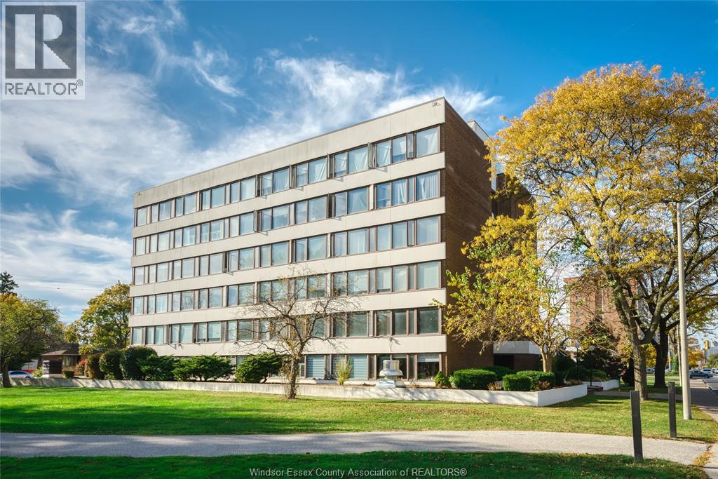 MLS# 25023440: 2144 PELISSIER Unit# 402, Windsor, Canada