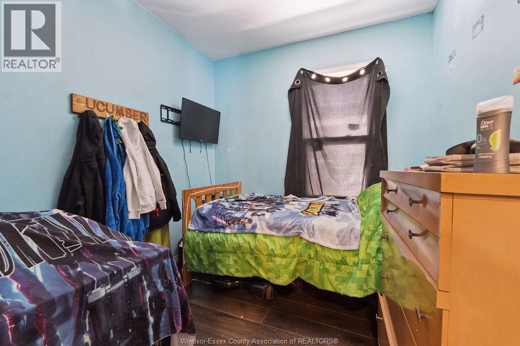 1030 Oak Street, Windsor, Ontario  N9A 5G4 - Photo 7 - 25023439