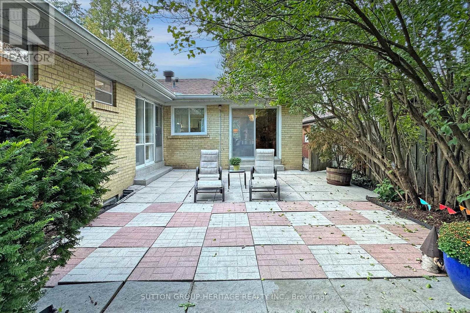 17 Brenham Crescent, Toronto, Ontario  M2M 2K9 - Photo 42 - C12396401