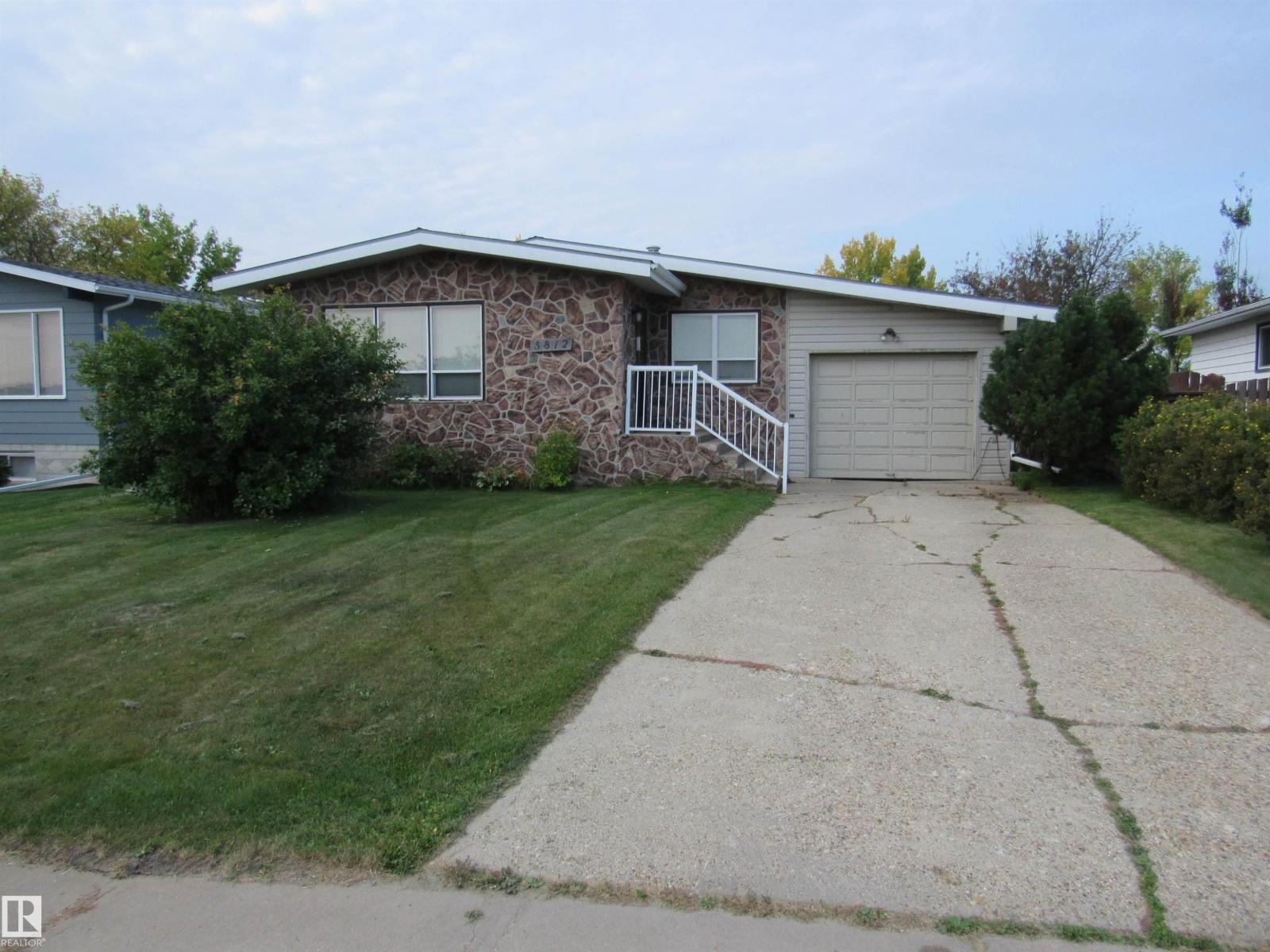 5812 - 53 ST, Barrhead, Alberta