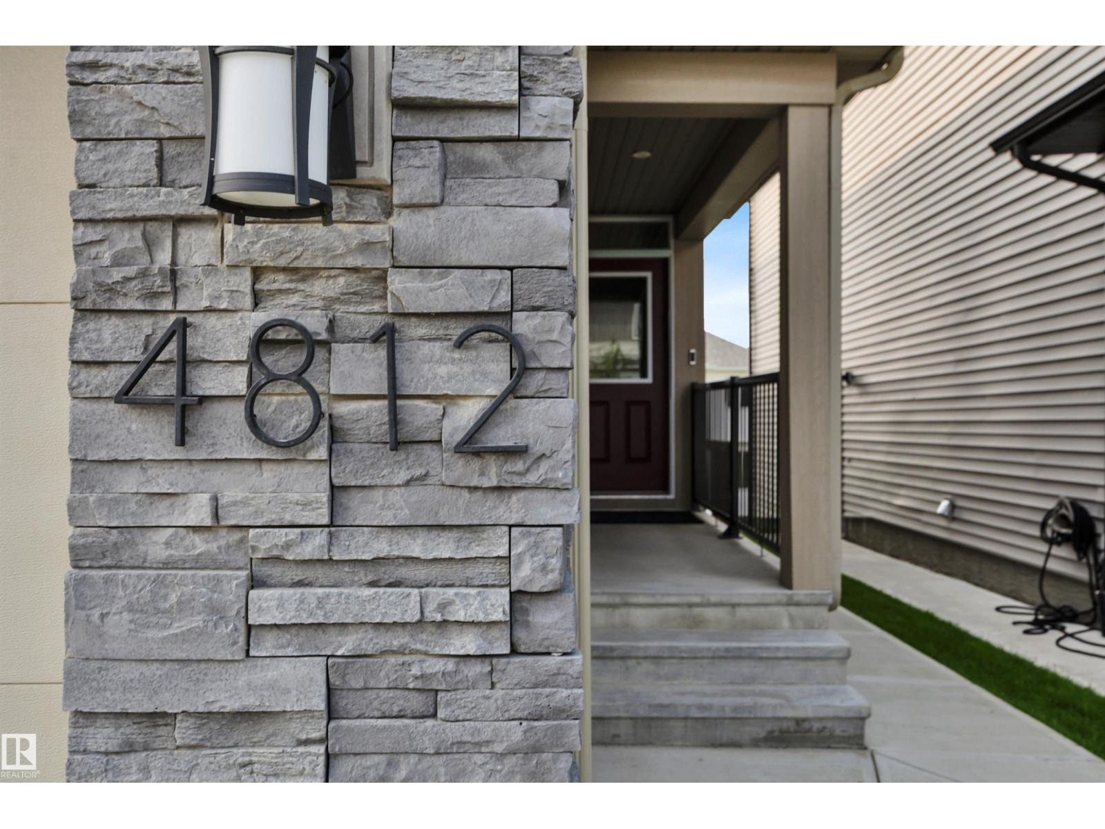 4812 Kinney Rd Sw, Edmonton, Alberta  T6W 5G2 - Photo 4 - E4457849