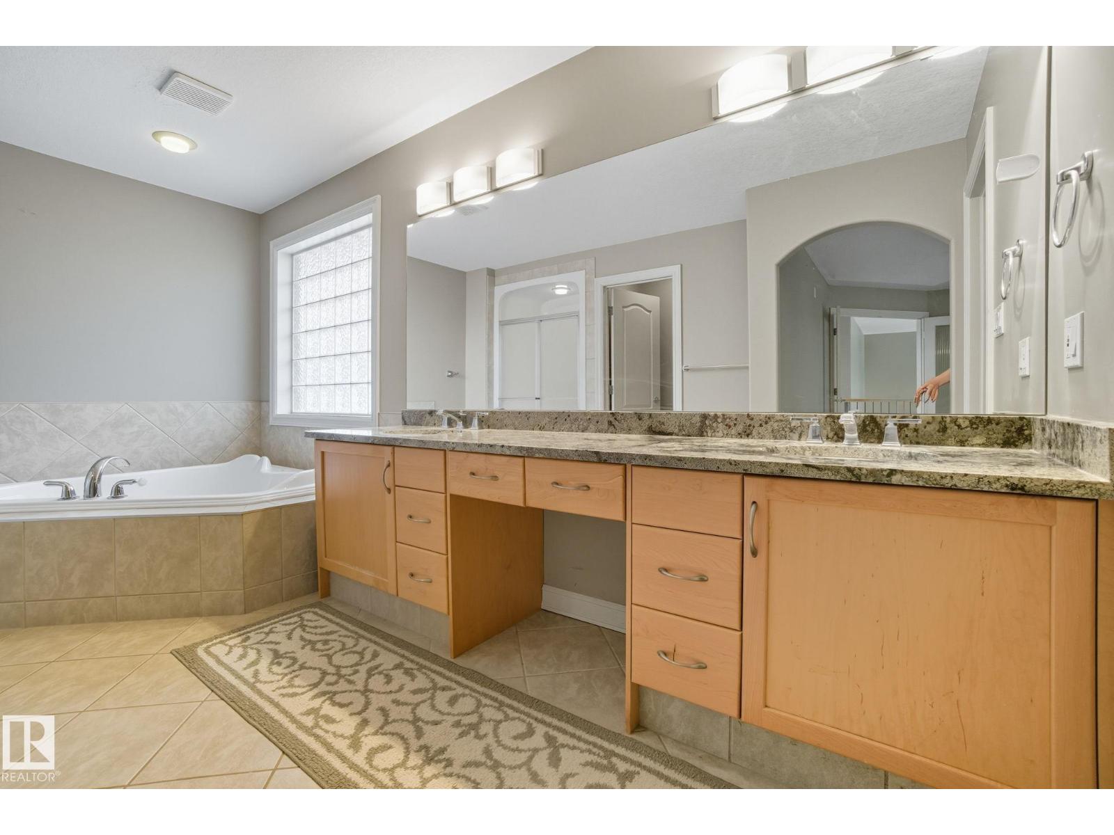 207 Falconer Link Li Nw, Edmonton, Alberta  T6R 2V7 - Photo 30 - E4457850