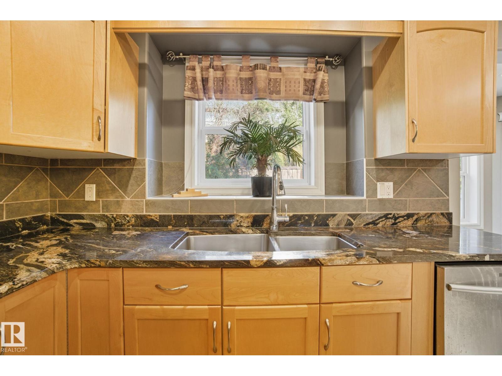207 Falconer Link Li Nw, Edmonton, Alberta  T6R 2V7 - Photo 15 - E4457850